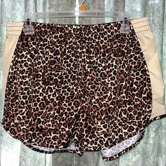 Leopard athletic shorts - Picture 1 of 3